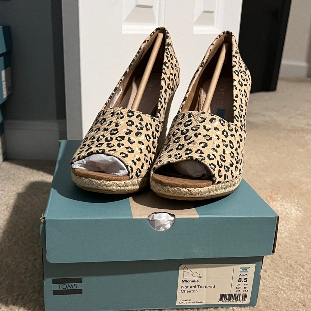 TOMS Michelle Natural Textured Leopard Espadrilles